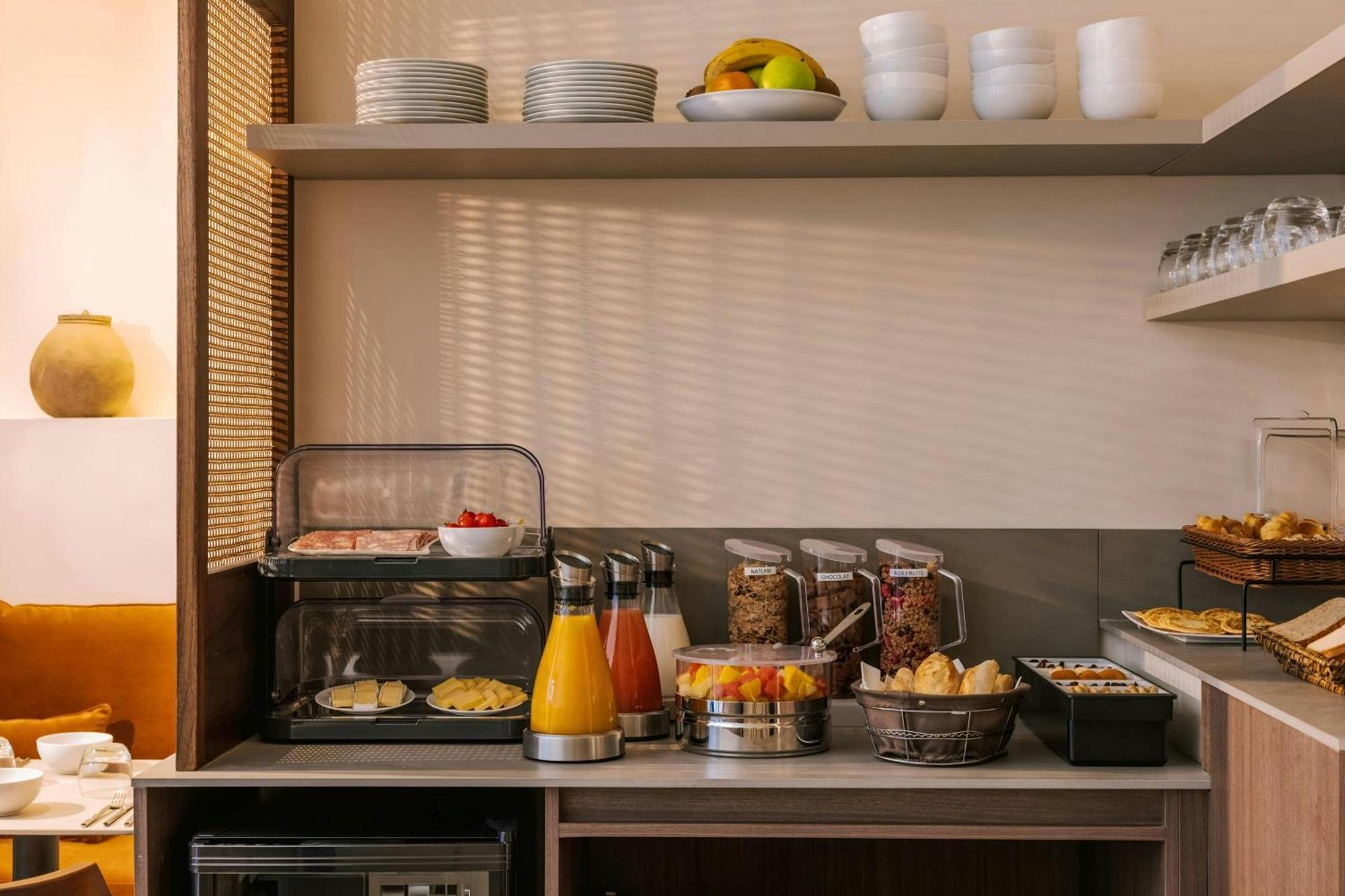 Simone Centre Hotel 4*